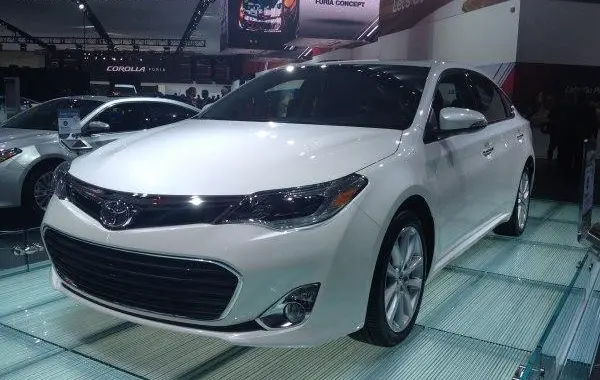 Toyota Avalon IV