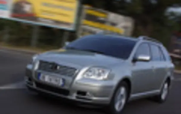 Toyota Avensis II Wagon-4