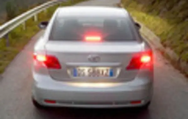 Toyota Avensis III-10
