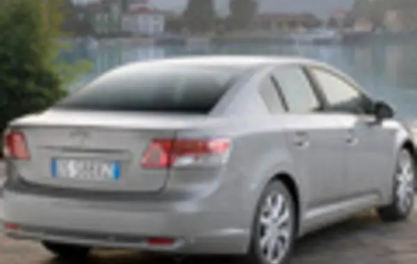 Toyota Avensis III-6