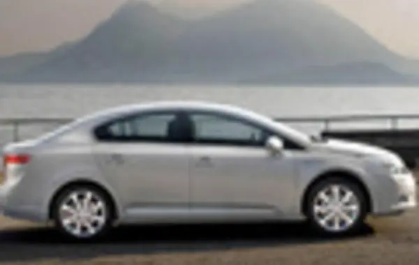 Toyota Avensis III-4