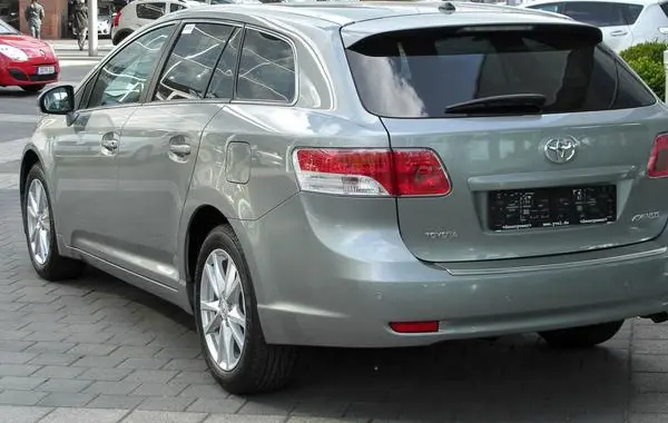 Toyota Avensis III Wagon-2