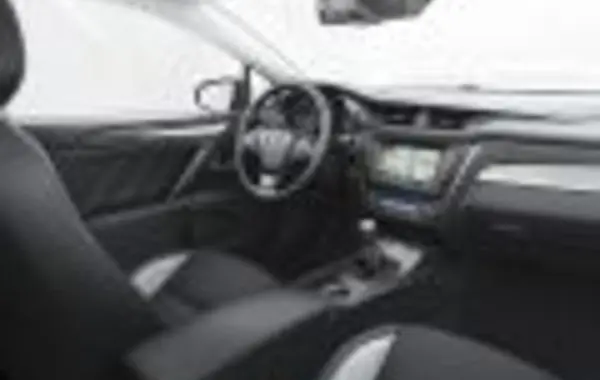 Toyota Avensis III (facelift 2015)-1