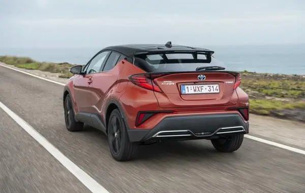 Toyota C-HR I (facelift 2020)-1