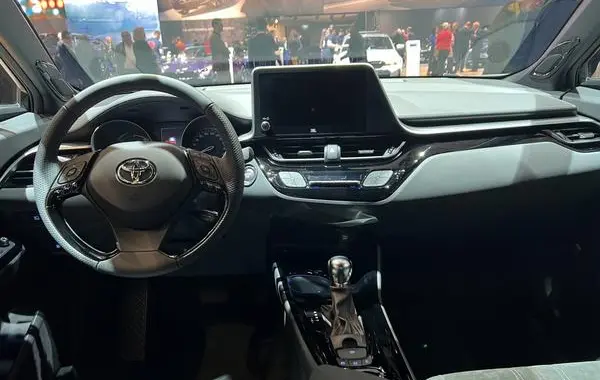 Toyota C-HR I (facelift 2020)-4