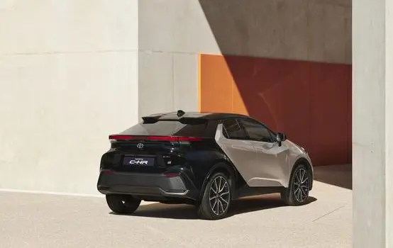 Toyota C-HR II-6