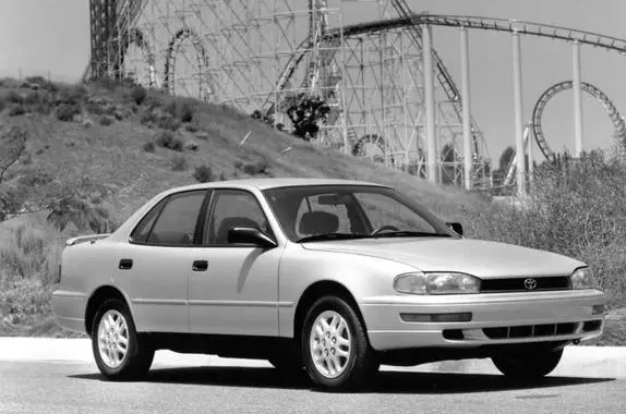 Toyota Camry III (XV10)