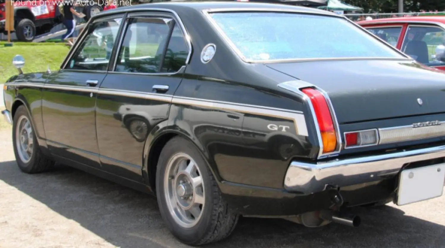 Toyota Carina (TA1)-0