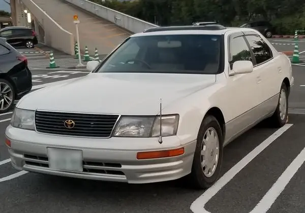 Toyota Celsior II-2