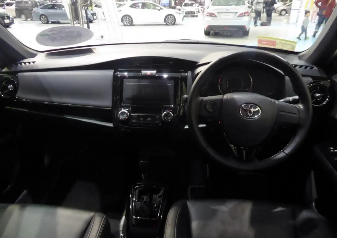 Toyota Corolla Axio XI (facelift 2017)-20