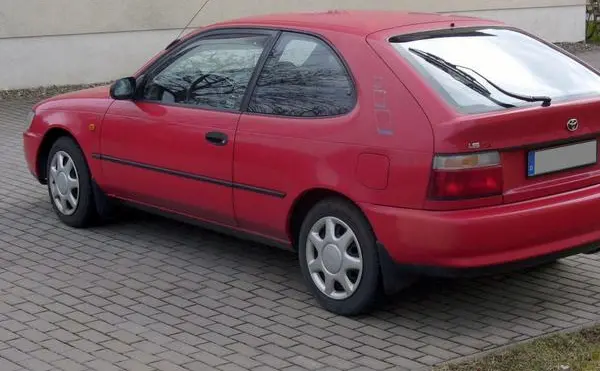 Toyota Corolla Compact VII (E100)-0
