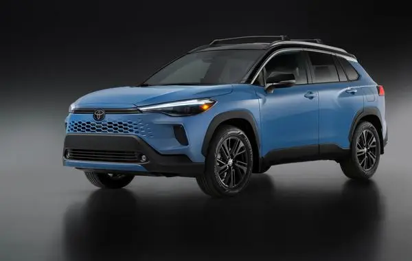 Toyota Corolla Cross (facelift 2024)-7