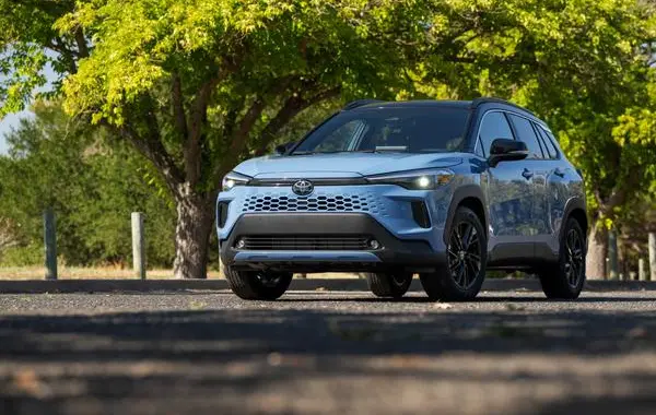 Toyota Corolla Cross (facelift 2024)-8