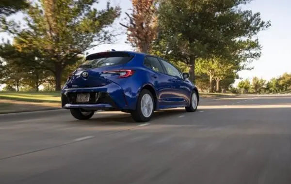 Toyota Corolla Hatchback XII (E210, facelift 2022)-1