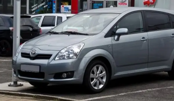 Toyota Corolla Verso II (AR10, facelift 2007)