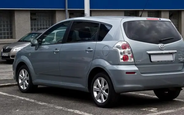 Toyota Corolla Verso II (AR10, facelift 2007)-0