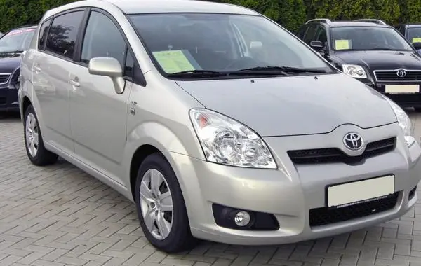 Toyota Corolla Verso II (AR10, facelift 2007)-1