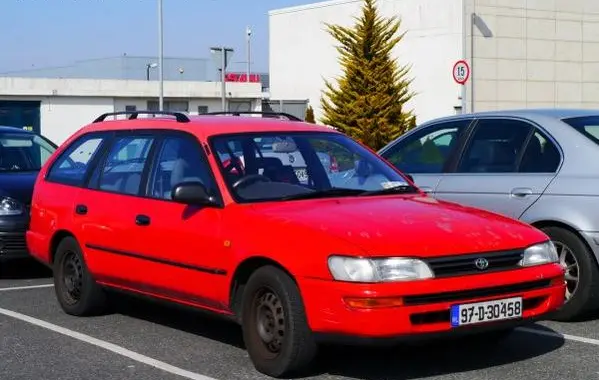 Toyota Corolla Wagon VII (E100)