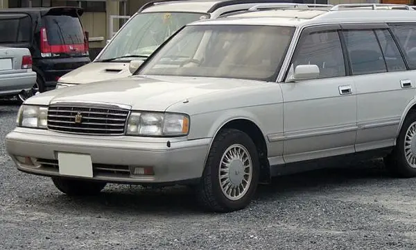 Toyota Crown Wagon (GS130)