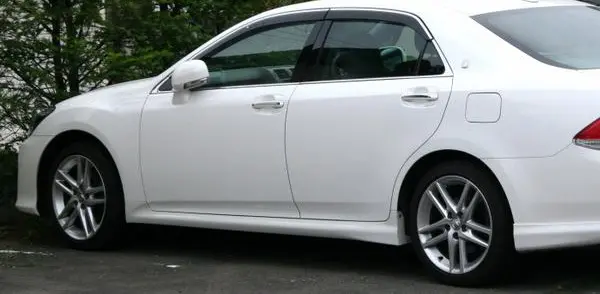 Toyota Crown XIII Athlete (S200, facelift 2010)