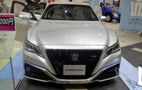 Toyota Crown XV (S220)-1