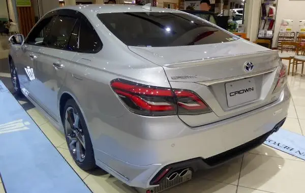 Toyota Crown XV (S220)-2