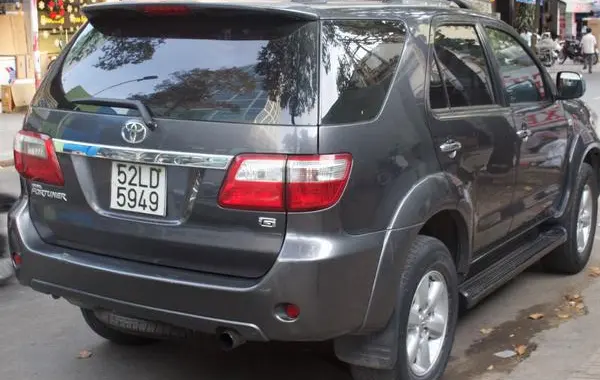Toyota Fortuner I (facelift 2008)-4