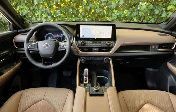 Toyota Grand Highlander-0