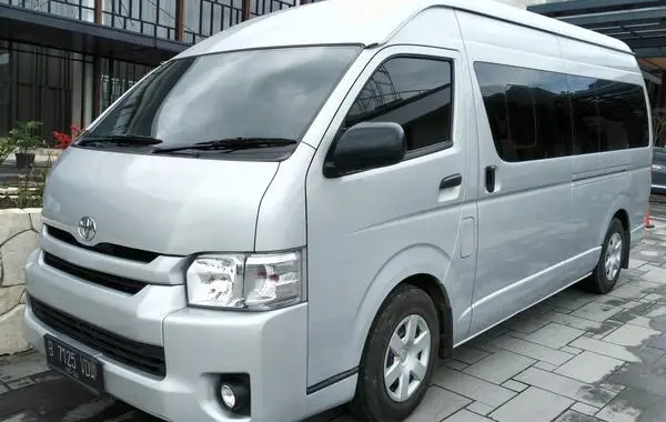 Toyota HiAce V (H200, facelift 2013) Commuter-0