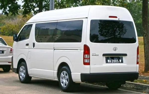 Toyota HiAce V (H200, facelift 2013) Van Long 4 Door-0