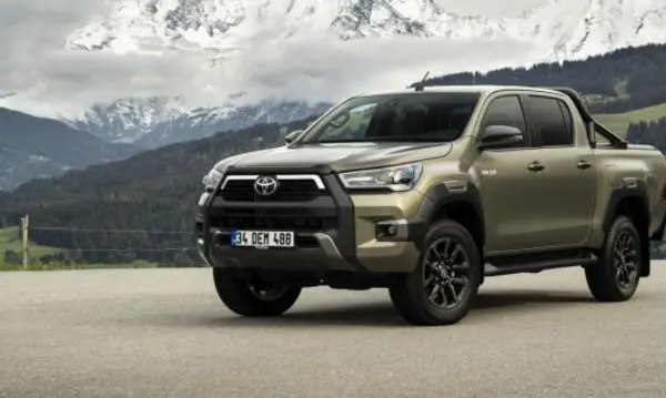 Toyota Hilux Double Cab VIII (facelift 2020)