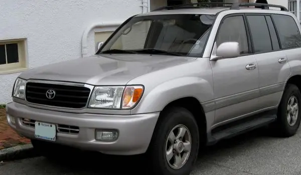 Toyota Land Cruiser (J100)-0