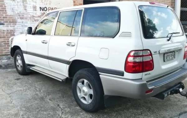 Toyota Land Cruiser (J100, facelift 2002)-3