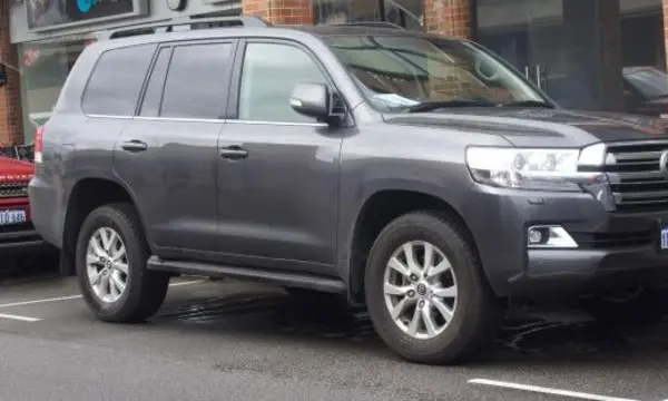 Toyota Land Cruiser (J200, facelift 2015)