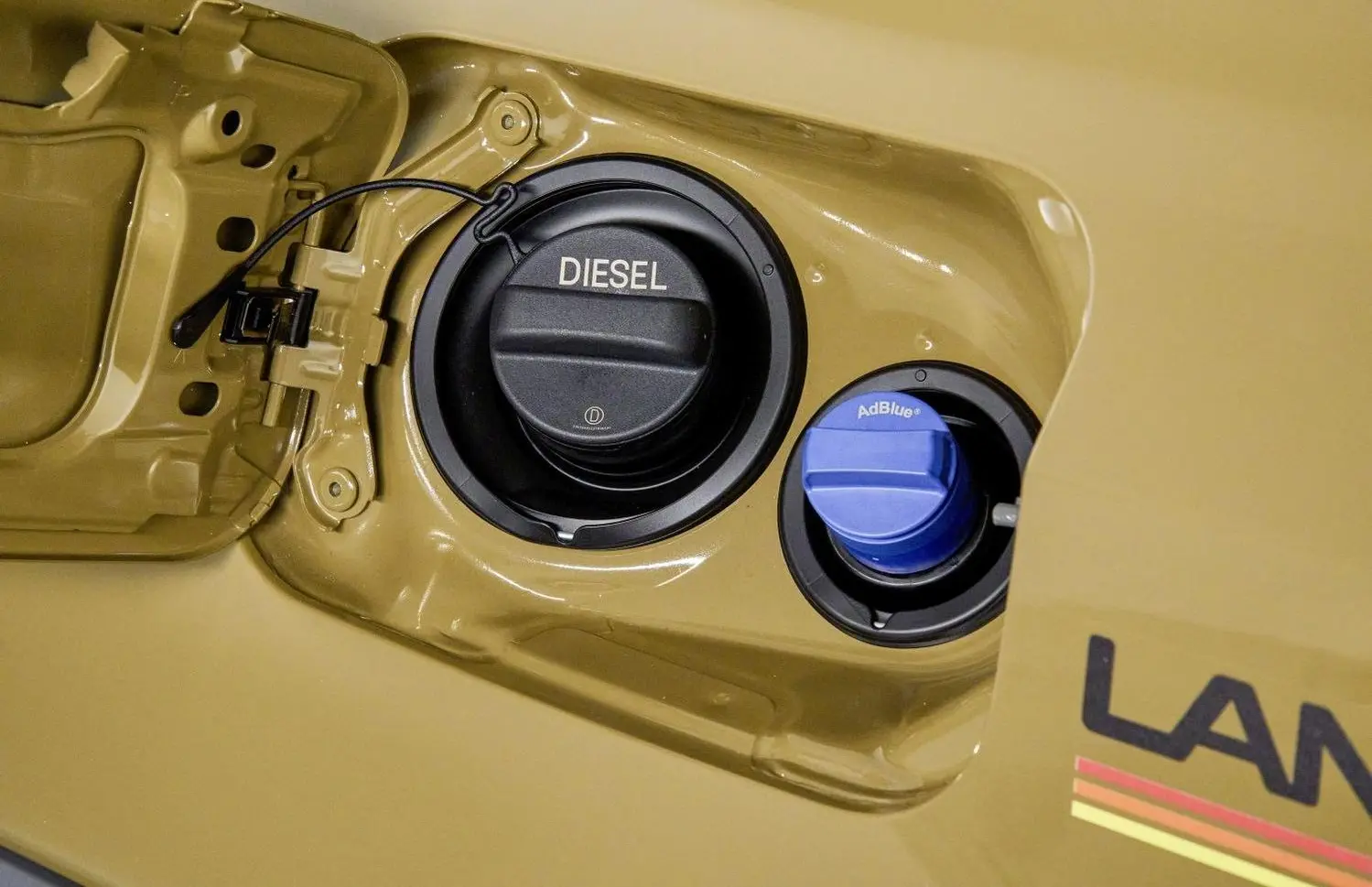 Toyota Land Cruiser (J250)-4