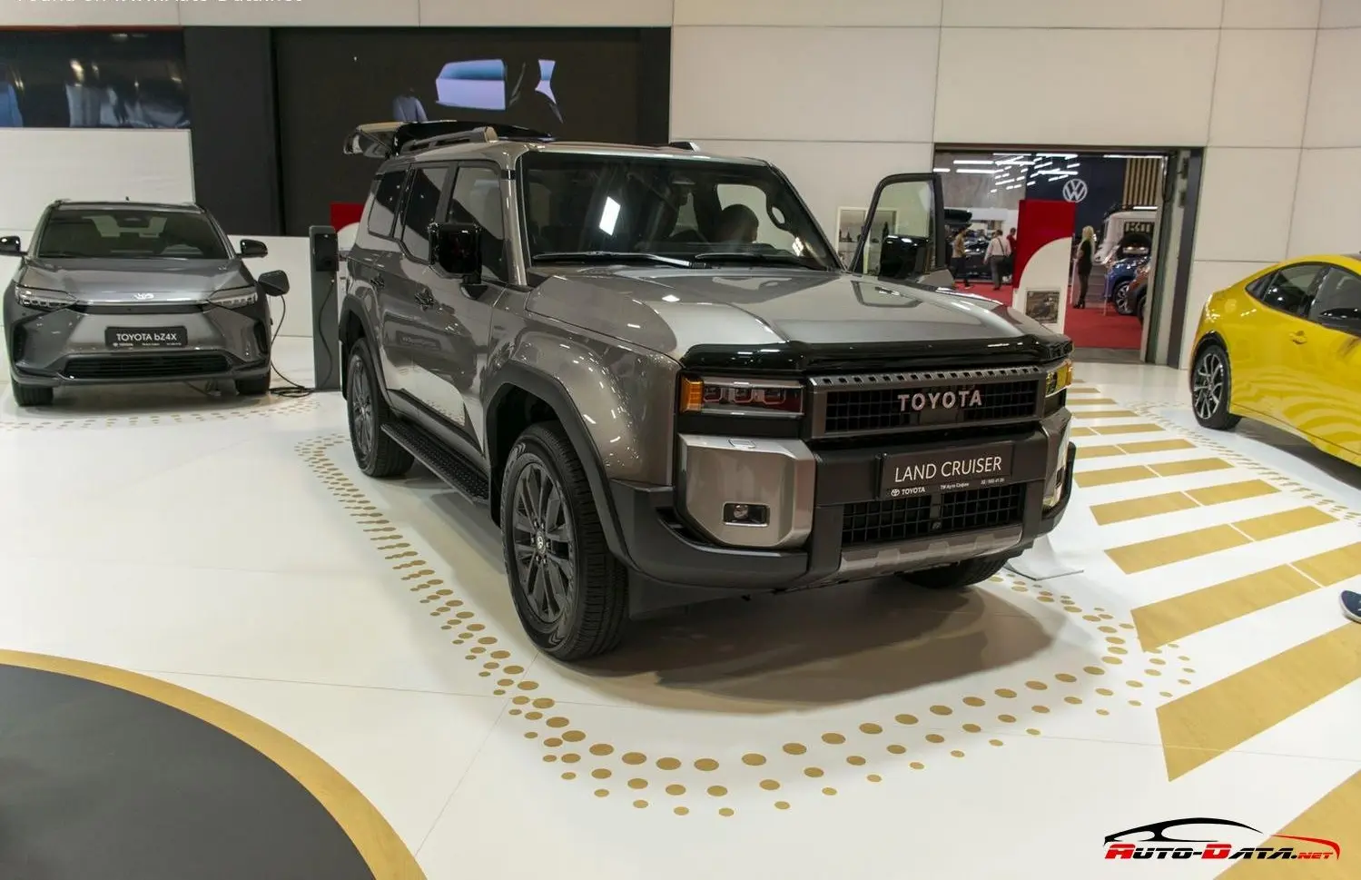 Toyota Land Cruiser (J250)-6