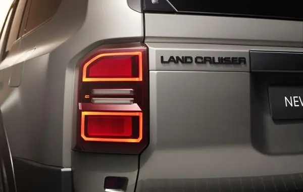 Toyota Land Cruiser (J250)-4