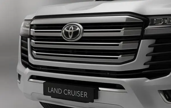 Toyota Land Cruiser (J300)-2