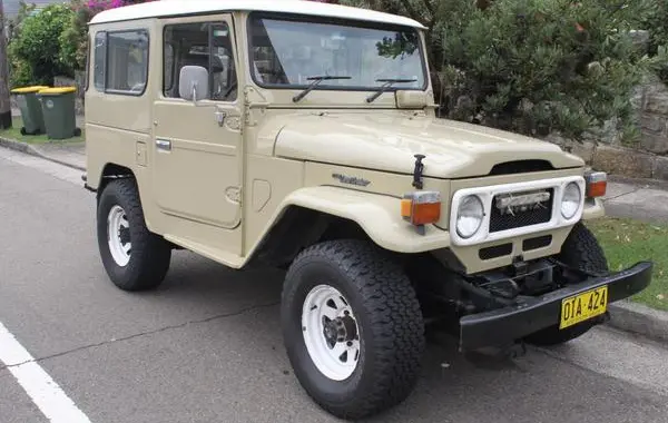 Toyota Land Cruiser (J40) Hard top