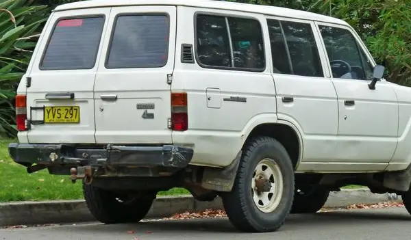 Toyota Land Cruiser (J60) Wagon-1
