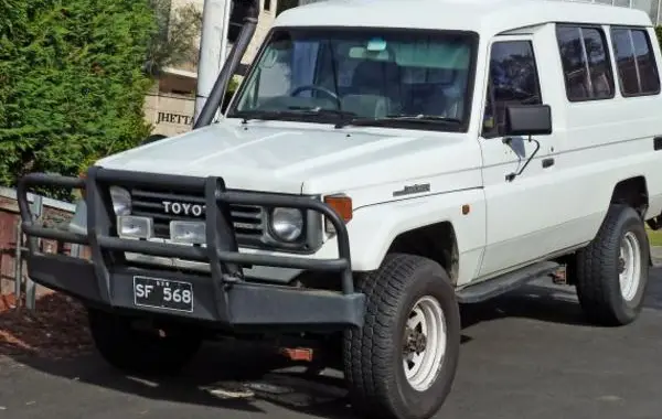 Toyota Land Cruiser (J75)