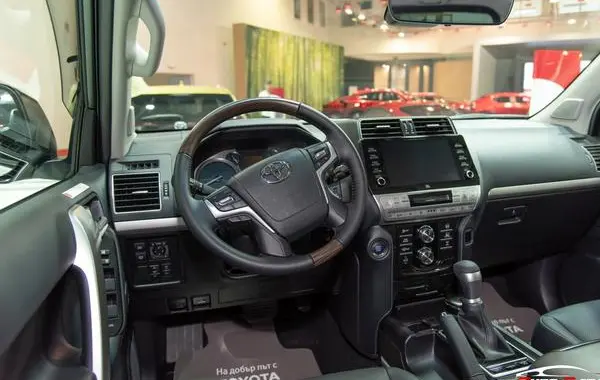 Toyota Land Cruiser Prado (J150, facelift 2017) 5-door-1