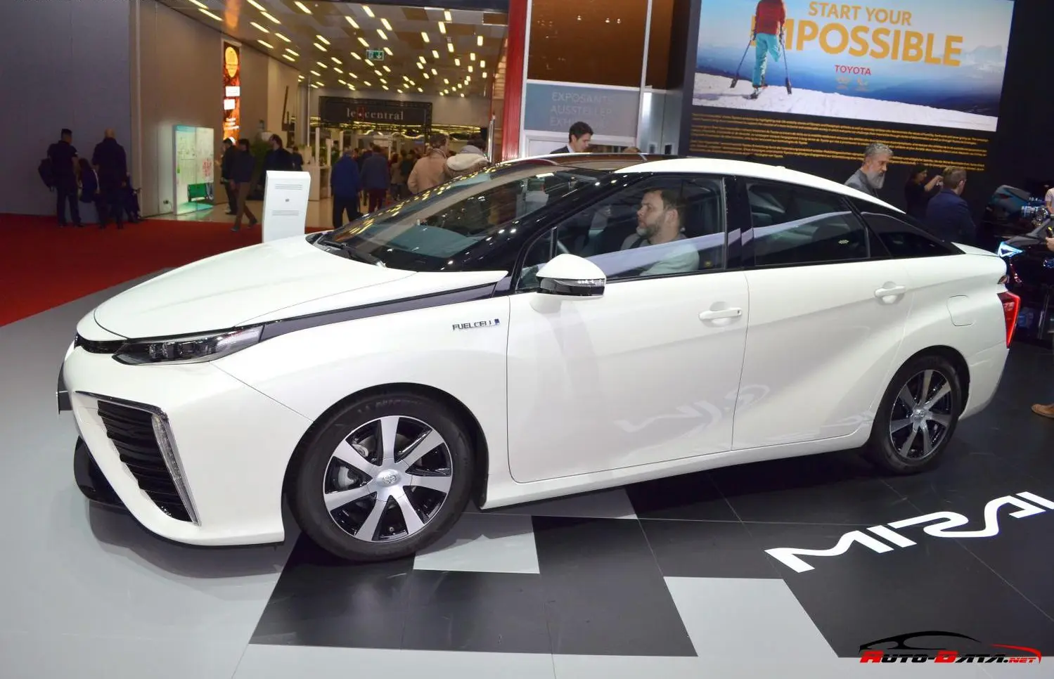 Toyota Mirai-8