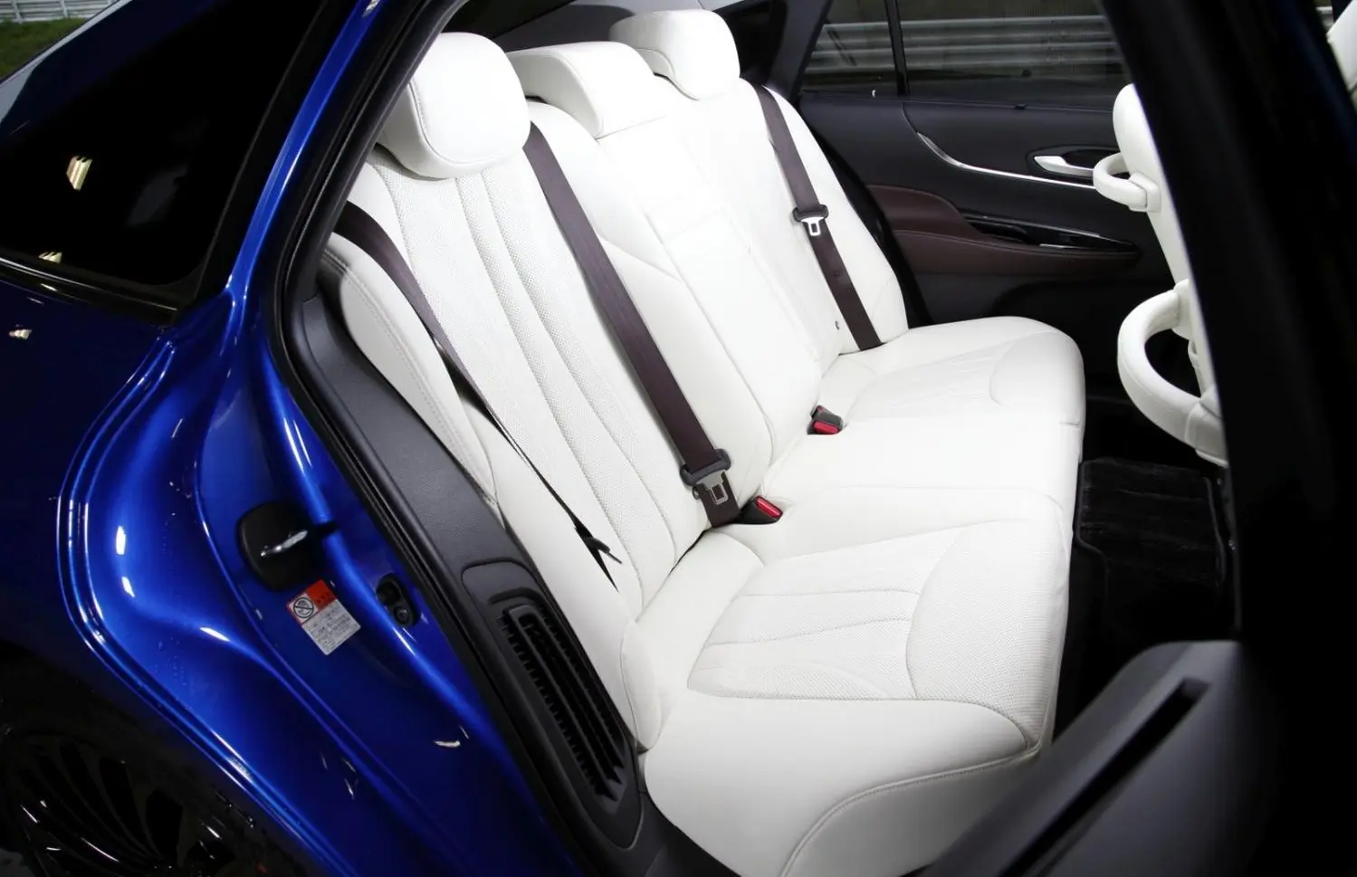 Toyota Mirai II-1