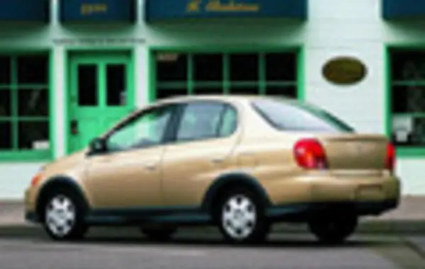 Toyota Platz-3