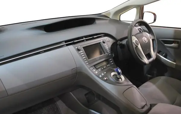 Toyota Prius III (ZVW30)-7