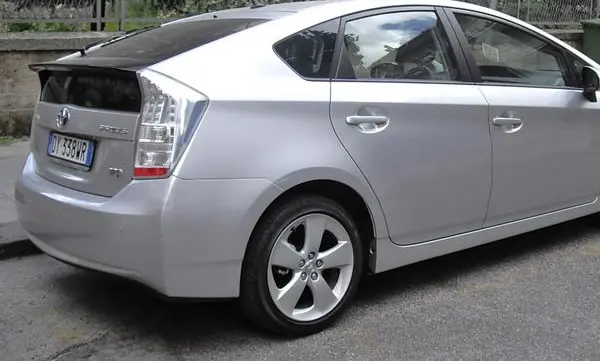 Toyota Prius III (ZVW30)-5