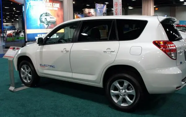 Toyota RAV4 EV II (QEA38)-0