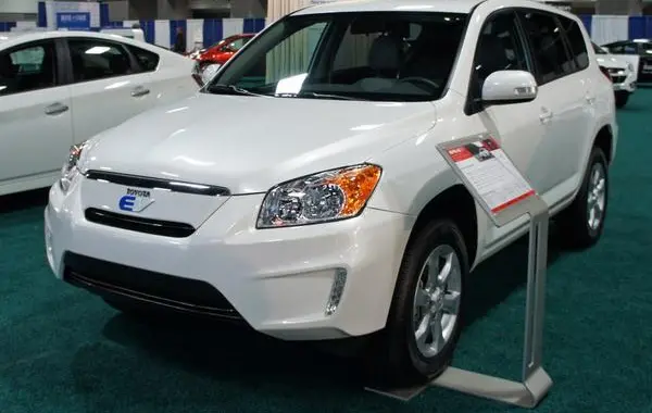 Toyota RAV4 EV II (QEA38)-1