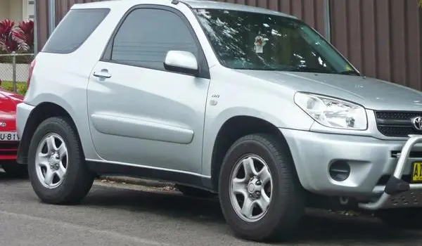Toyota RAV4 II (XA20, facelift 2003) 3-door-0